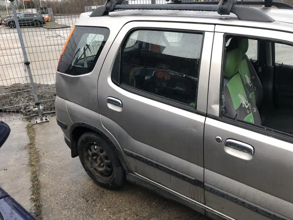 Ausverkauf Türen gebraucht SUZUKI IGNIS (RM 413/415) Baujahr 2004
