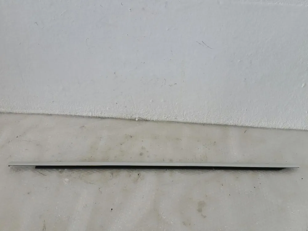 Zierleisten, Gummidichtungen gebraucht VW PASSAT (3C, 05/07-) Baujahr 2007 Sichere Zahlung